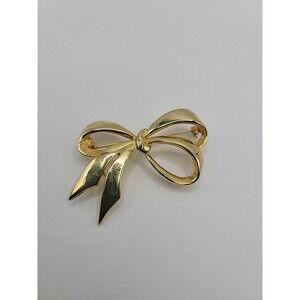 Vintage Gold Tone Bow Brooch Ribbon Style Polished Finish Classic Jewelry